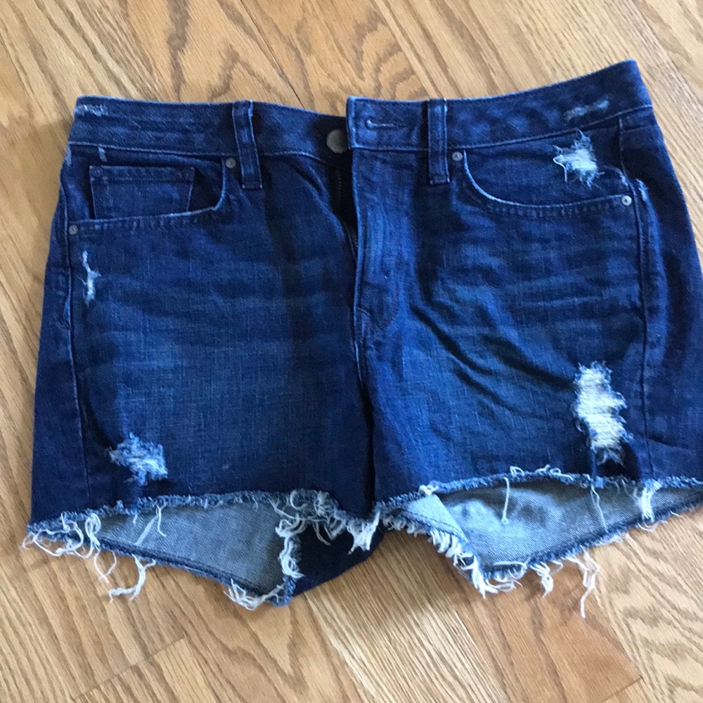 Gap cut off shorts